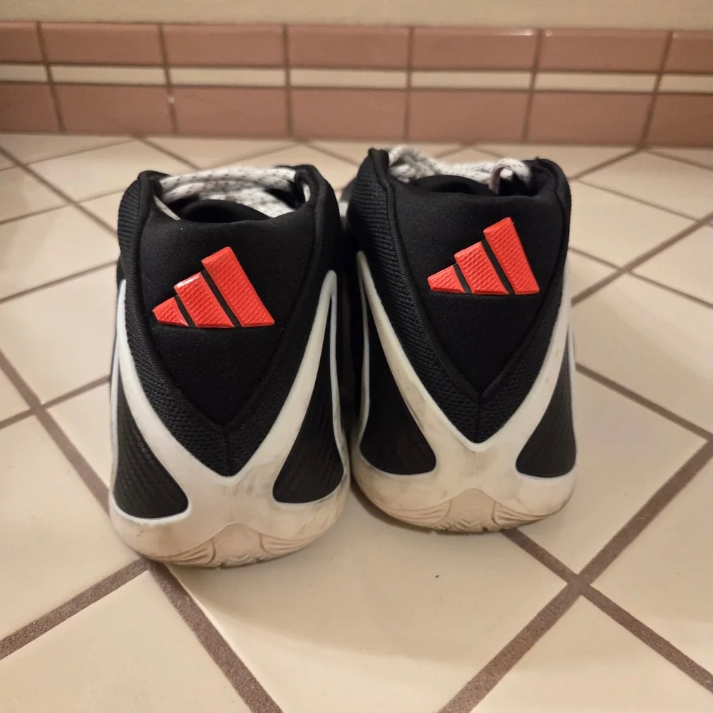 adidas Anthony Edwards 1 AE1 Low Ascent Black Charcoal 10.5 JS3508 Basketball
